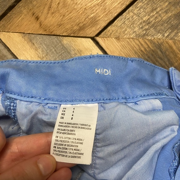 Woman’s American Eagle shorts - Picture 4 of 4